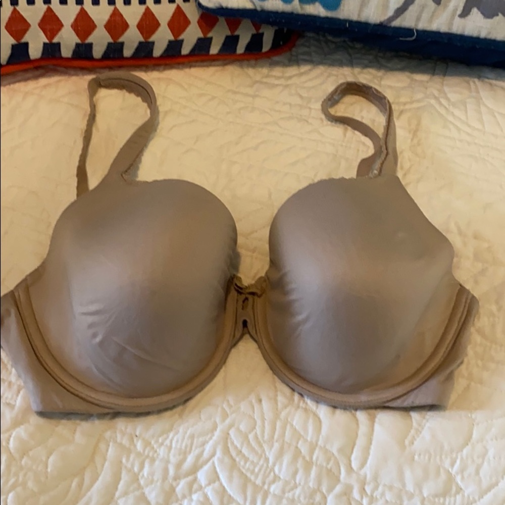 Body by Victoria Secret bra